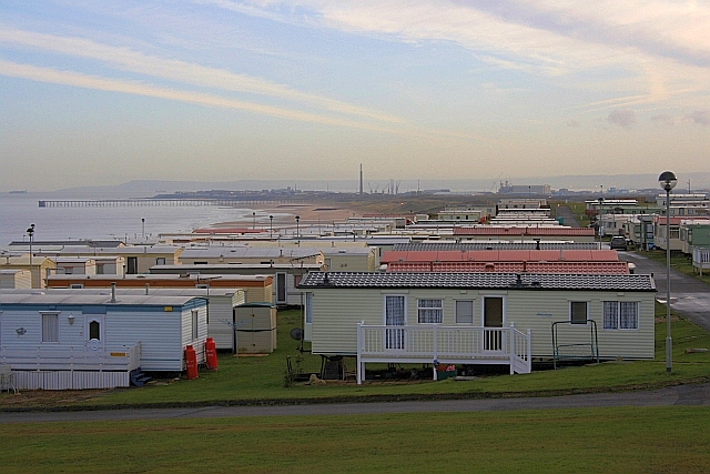 Mick Garratt / Crimdon Park Caravan Park / CC BY-SA 2.0 - picture of static caravan park